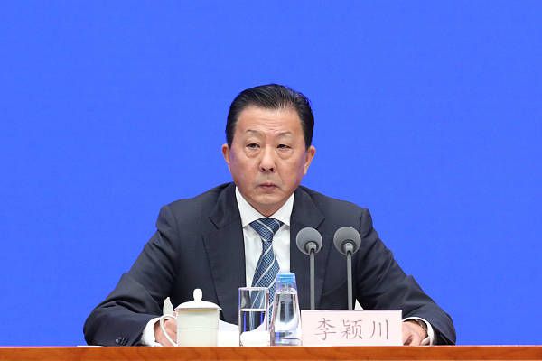 官方：国足12月29日将与阿曼国家队进行热身赛阿曼国家队官方确认，将于12月29日与中国男足进行热身赛。